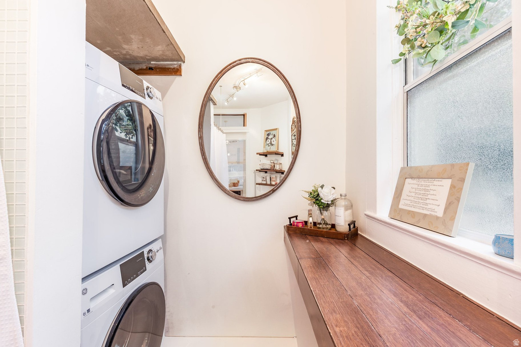 764 S LAKE ST Salt Lake City, UT 84102