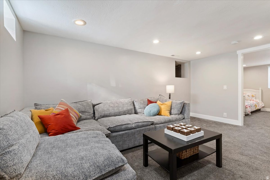 498 PARKWAY AVE Tooele, UT 84074