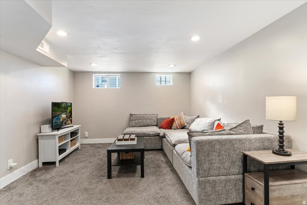 498 PARKWAY AVE Tooele, UT 84074