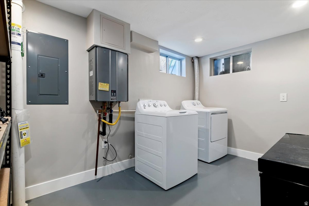 498 PARKWAY AVE Tooele, UT 84074