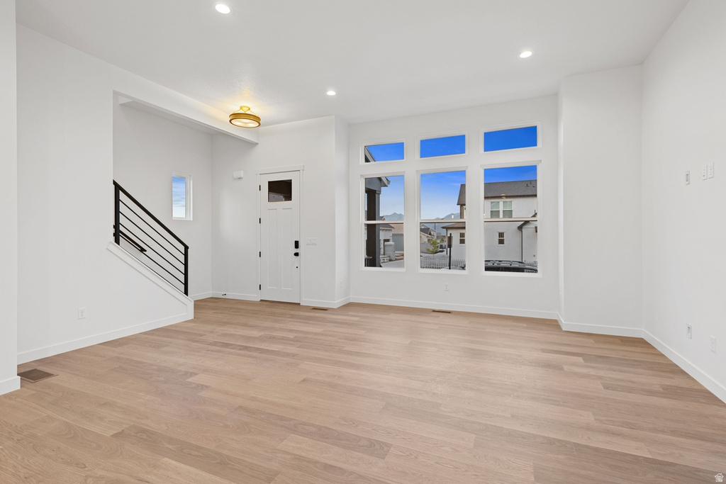 7021 W LAKE AVE South Jordan, UT 84009