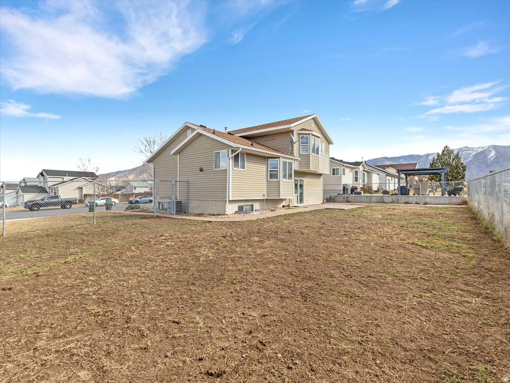 1266 E 850 N Tooele, UT 84074