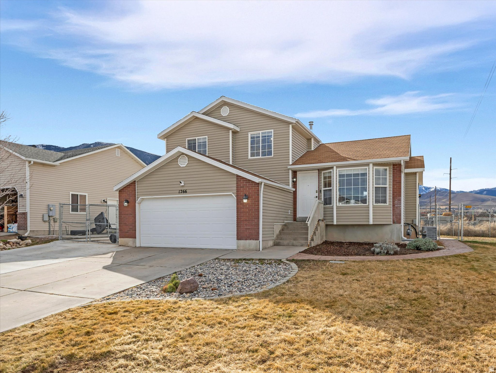 1266 E 850 N Tooele, UT 84074