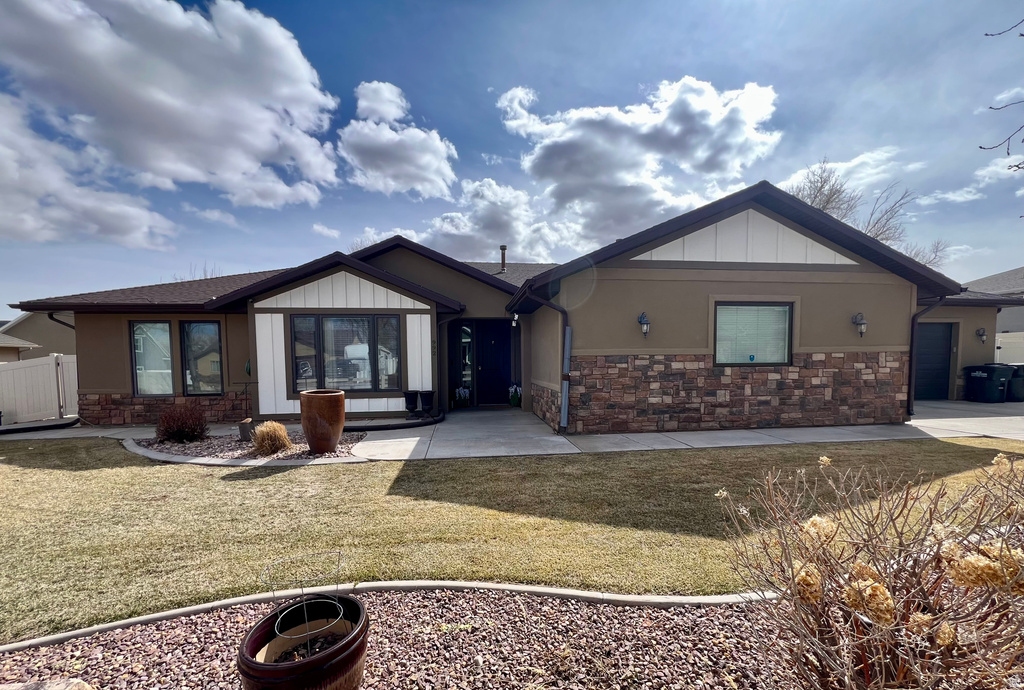 992 W 350 N Roosevelt, UT 84066