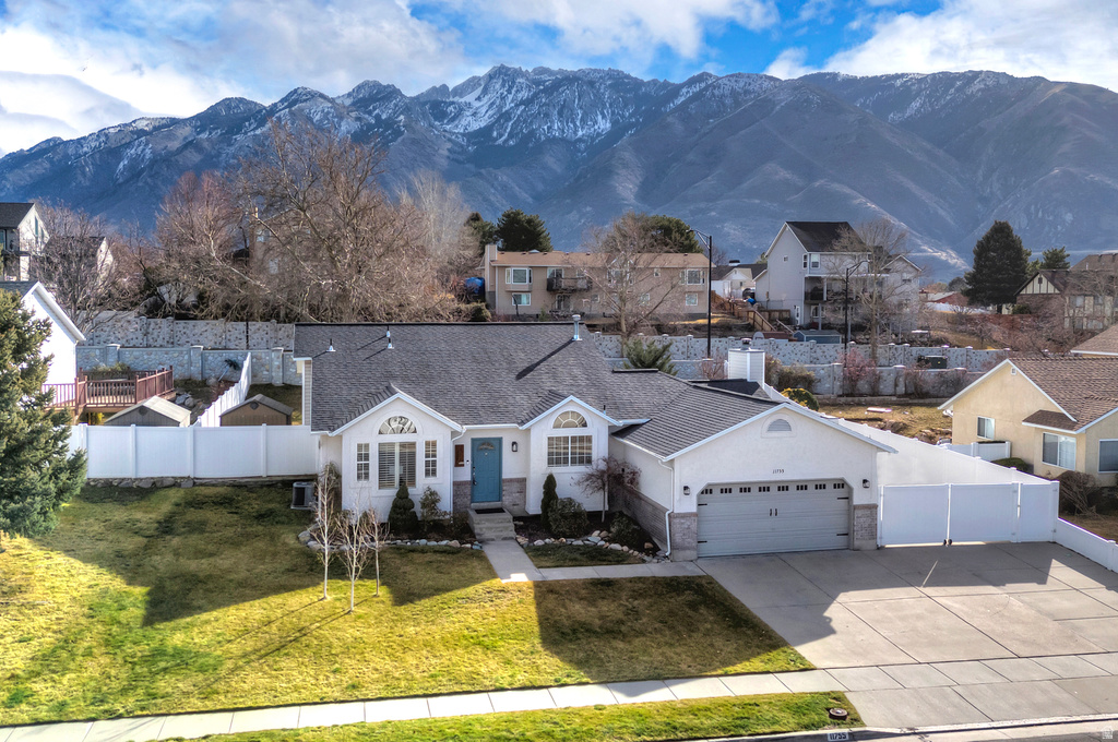 11755 S CANBERRA DR Sandy, UT 84094