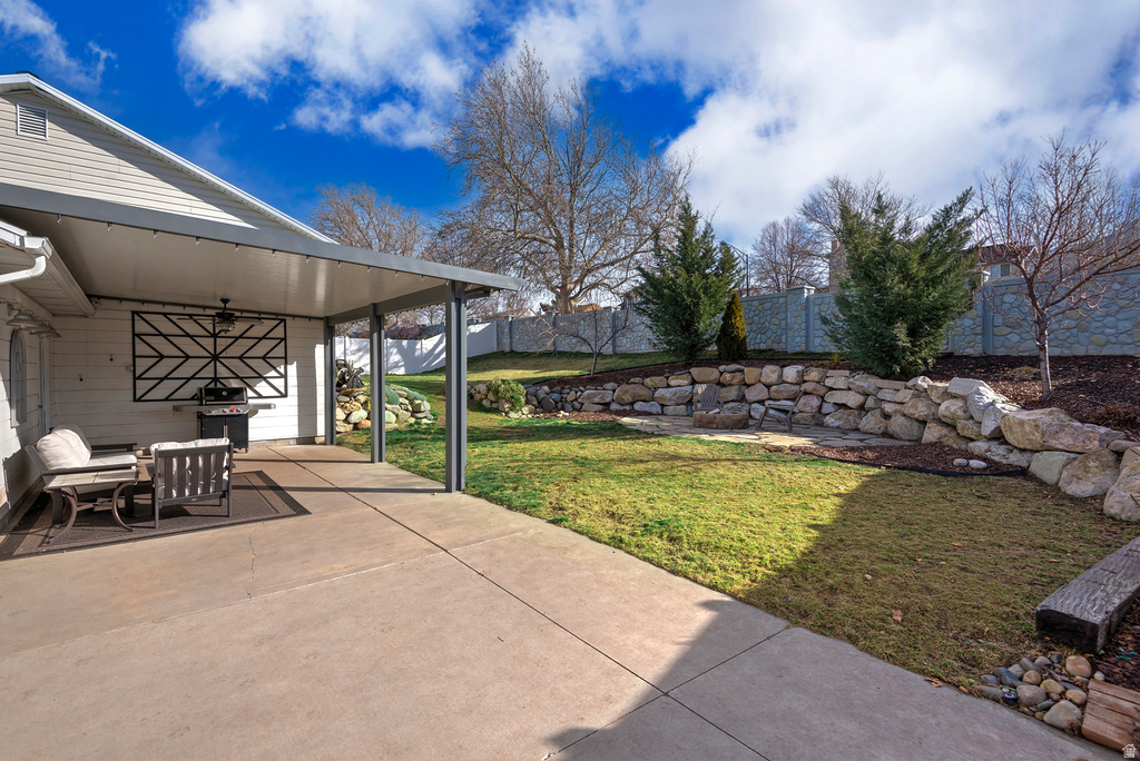 11755 S CANBERRA DR Sandy, UT 84094