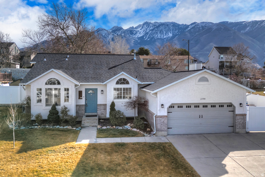 11755 S CANBERRA DR Sandy, UT 84094