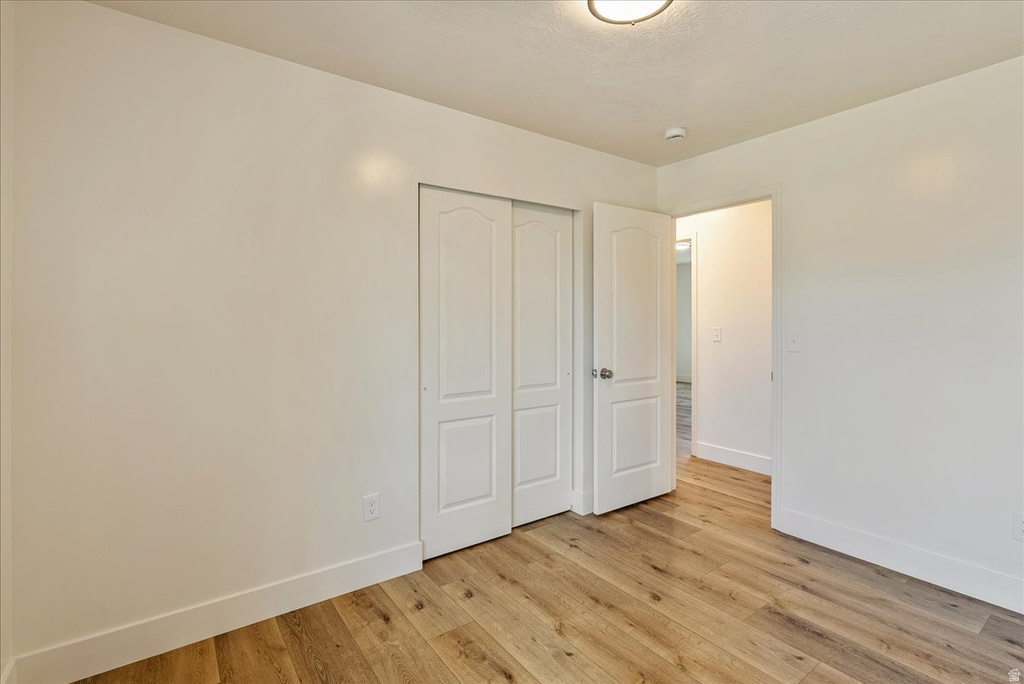 3899 S CHATTERLEIGH RD West Valley City, UT 84128