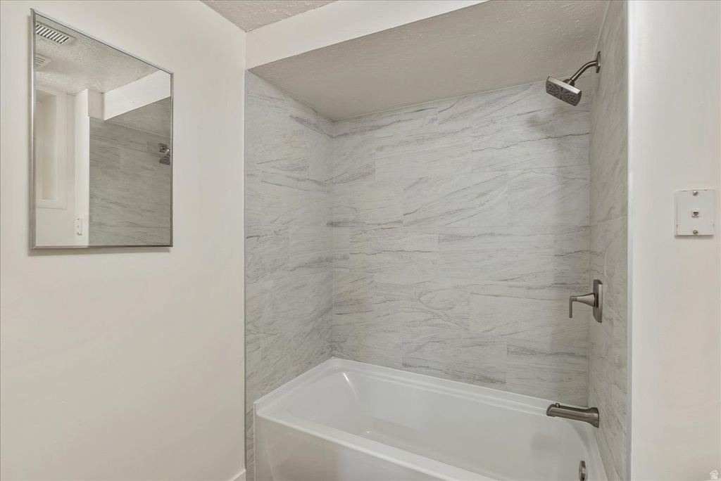 3899 S CHATTERLEIGH RD West Valley City, UT 84128