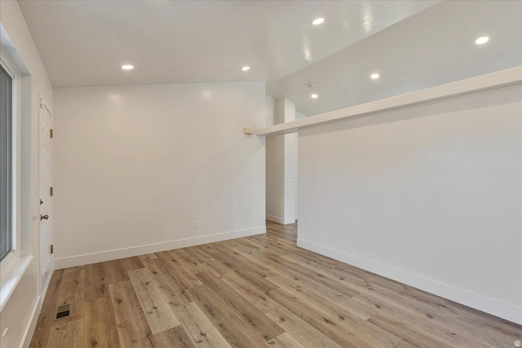 3899 S CHATTERLEIGH RD West Valley City, UT 84128