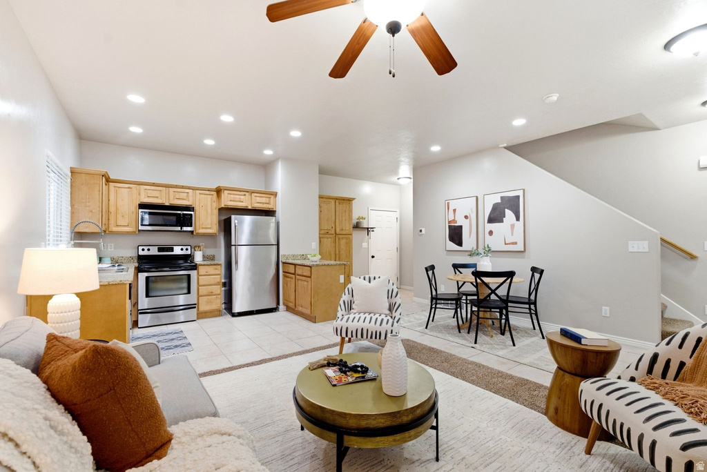 3843 E CUNNINGHILL DR Eagle Mountain, UT 84005