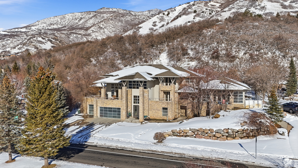 5304 S SKYLINE PKWY Ogden, UT 84403