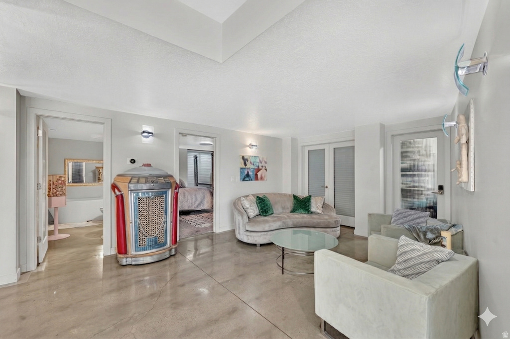 5304 S SKYLINE PKWY Ogden, UT 84403