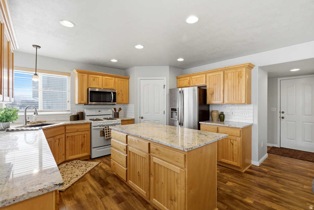 5272 W SUN BLOOM CIR Herriman, UT 84096