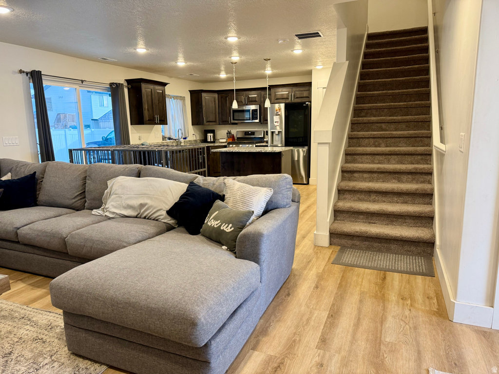 3194 N 3450 W Plain City, UT 84404