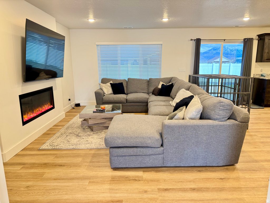 3194 N 3450 W Plain City, UT 84404