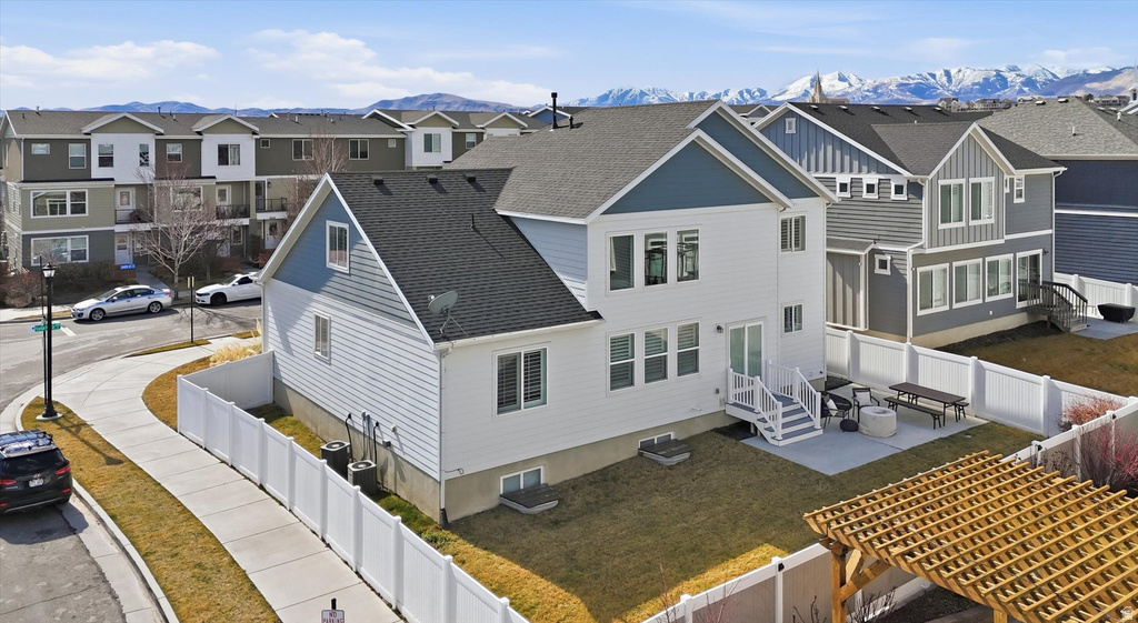 3668 W RUSHTON VIEW DR South Jordan, UT 84095