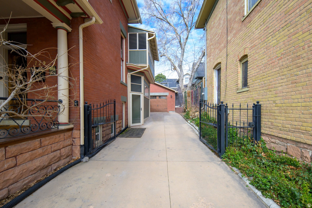 729 E 3RD AVE Salt Lake City, UT 84103