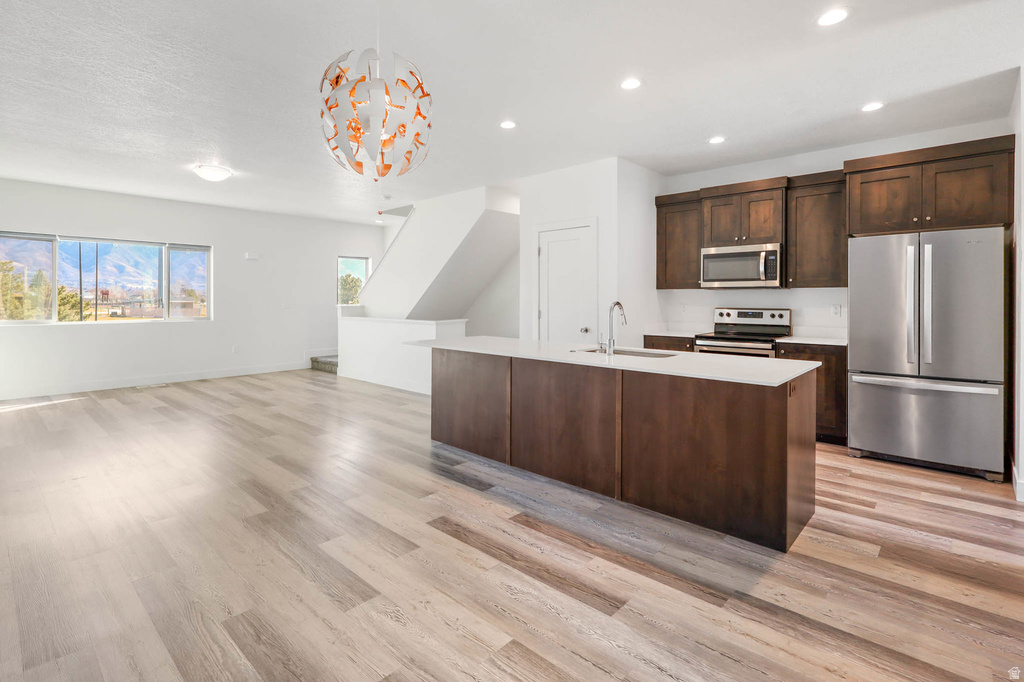 2214 N 450 W Layton, UT 84041