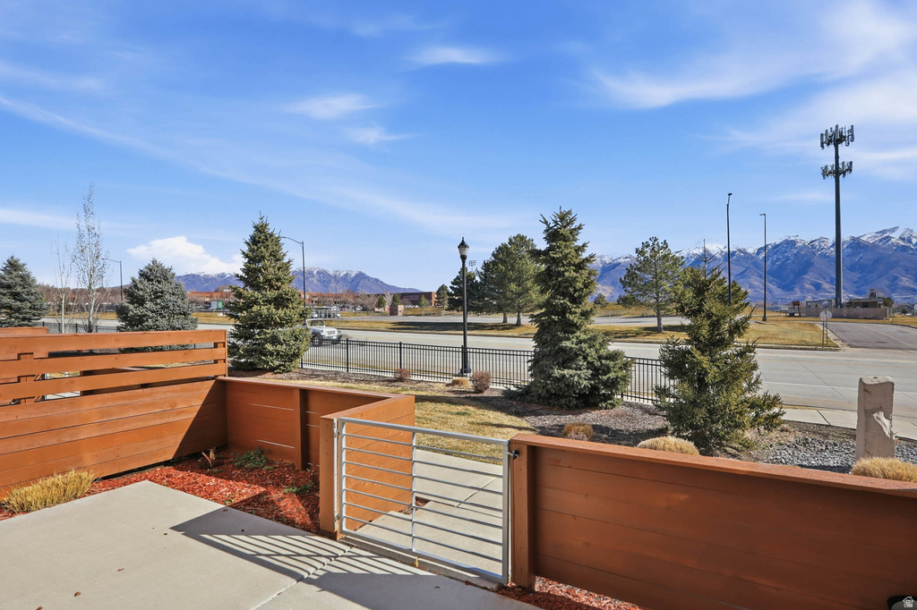 2214 N 450 W Layton, UT 84041