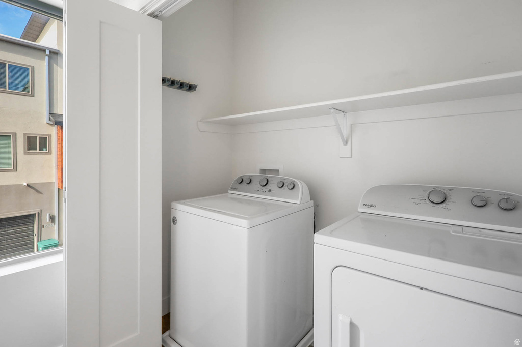 2214 N 450 W Layton, UT 84041