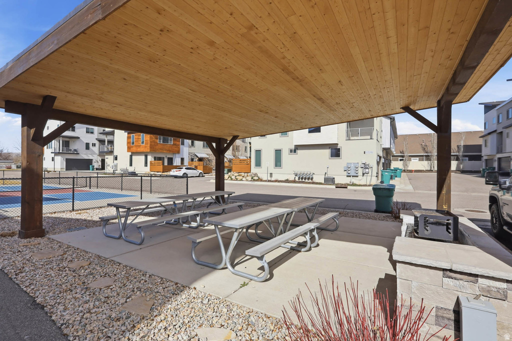 2214 N 450 W Layton, UT 84041