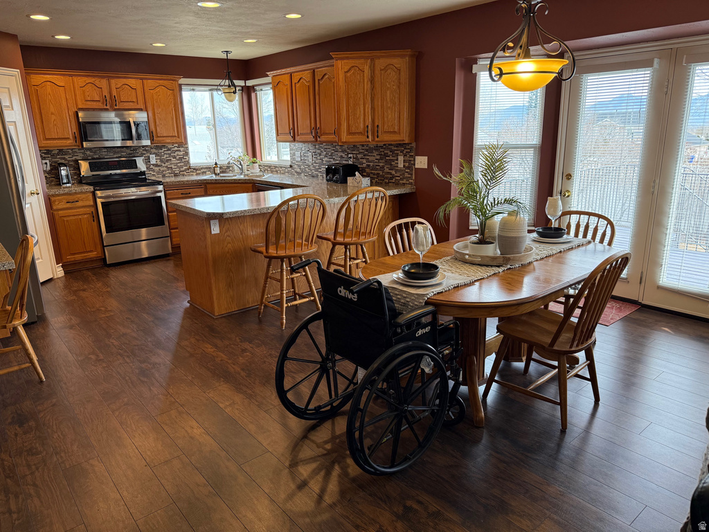 7125 S CASE MOUNTAIN CV West Jordan, UT 84081