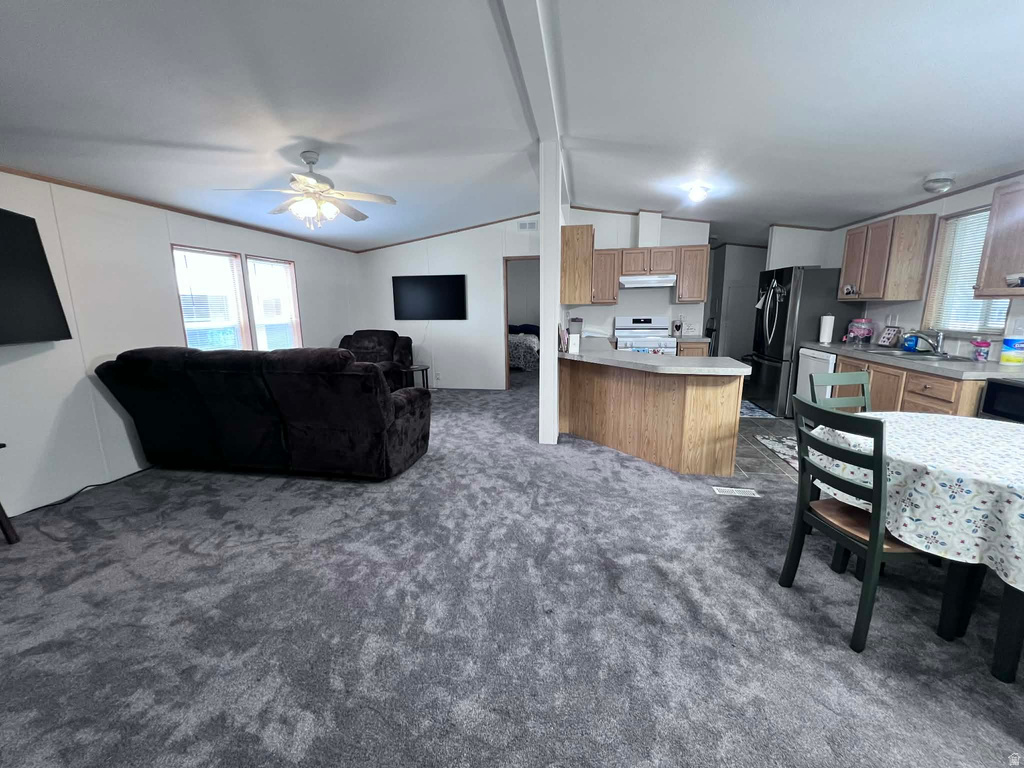 150 W 7500 S #29 Midvale, UT 84047