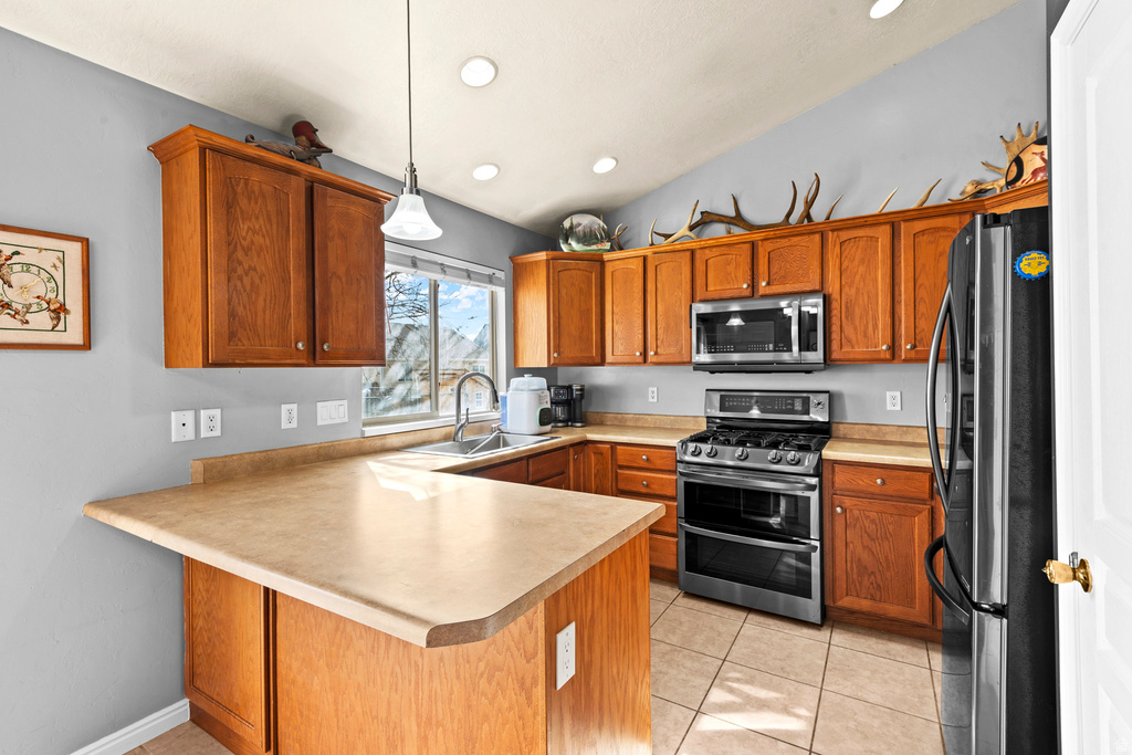 2146 E SHADOW DR Eagle Mountain, UT 84005