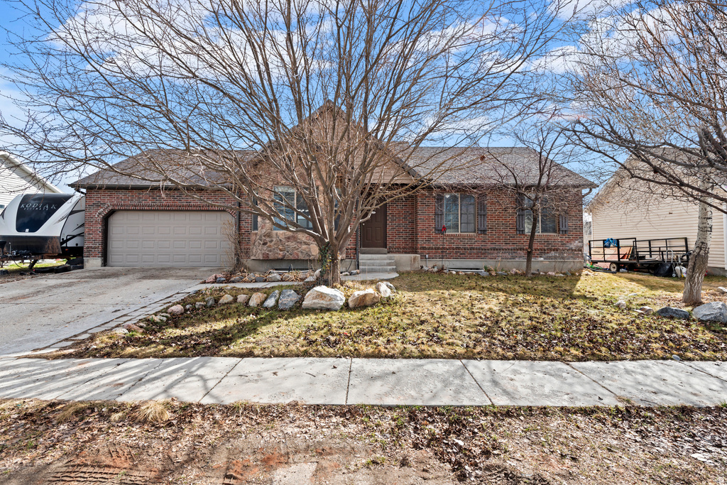 2146 E SHADOW DR Eagle Mountain, UT 84005