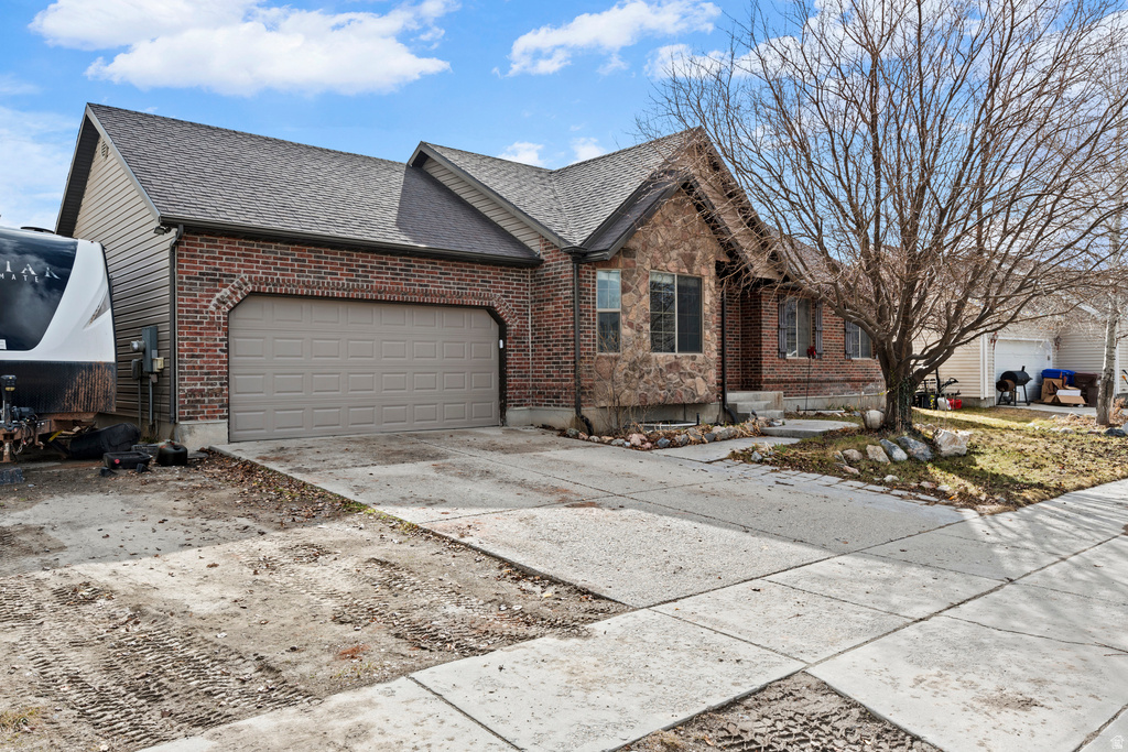 2146 E SHADOW DR Eagle Mountain, UT 84005