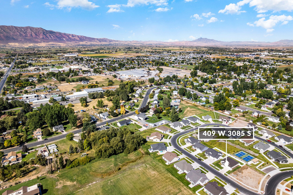 409 W 3085 S Nibley, UT 84321