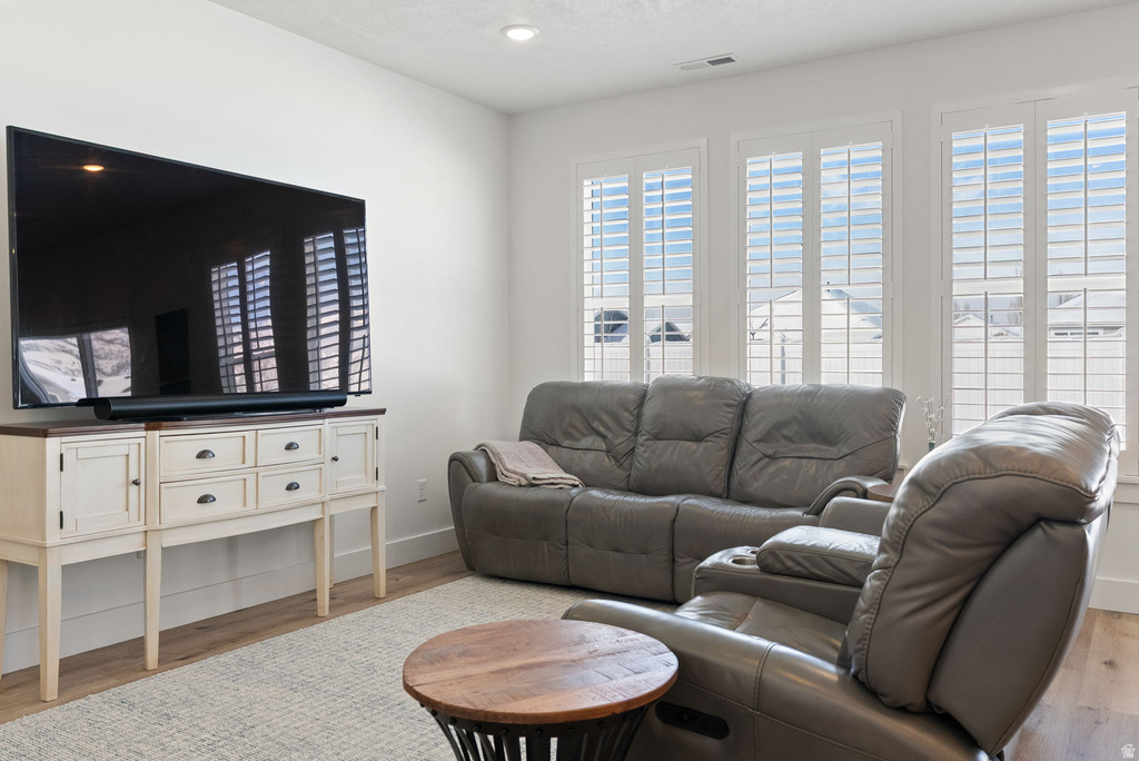 409 W 3085 S Nibley, UT 84321