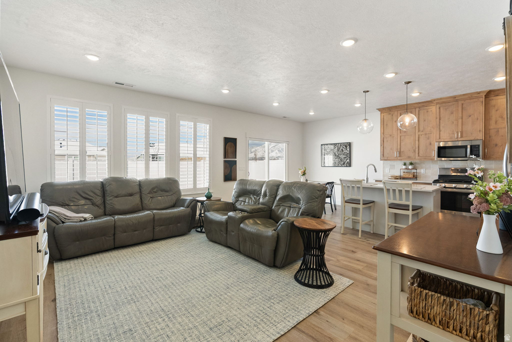 409 W 3085 S Nibley, UT 84321