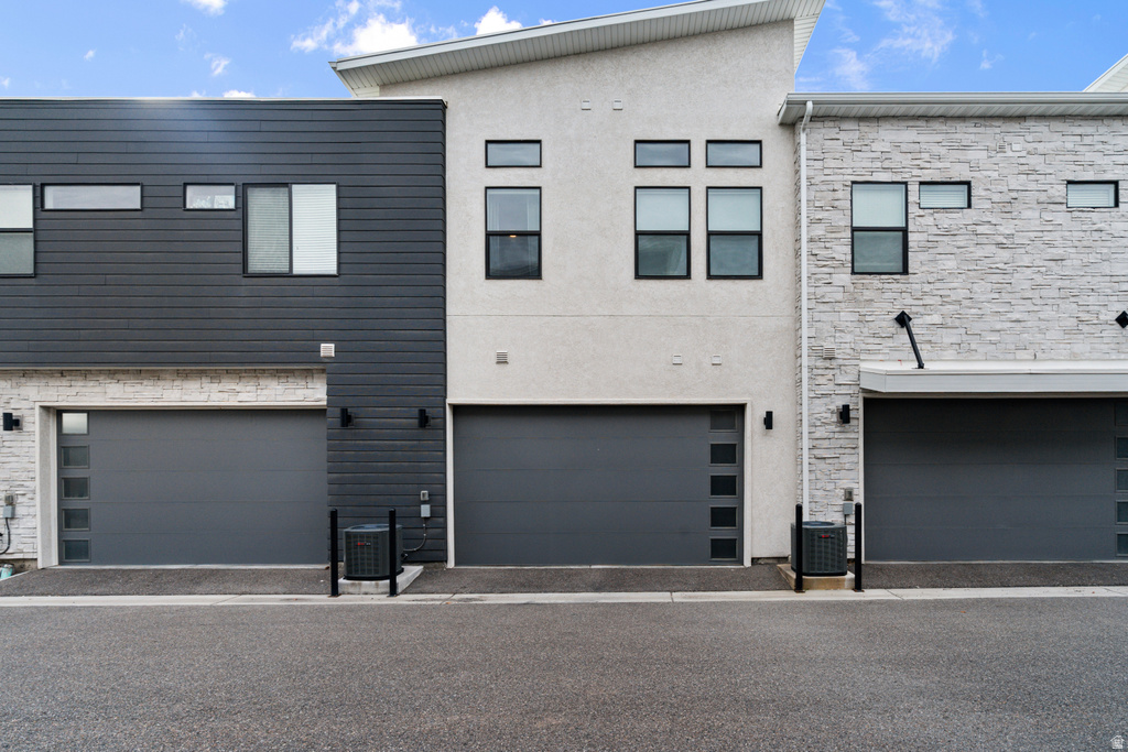 9217 S HOLIDAY BOWL CT Sandy, UT 84094