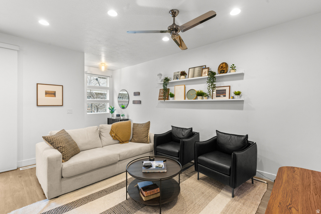 9217 S HOLIDAY BOWL CT Sandy, UT 84094