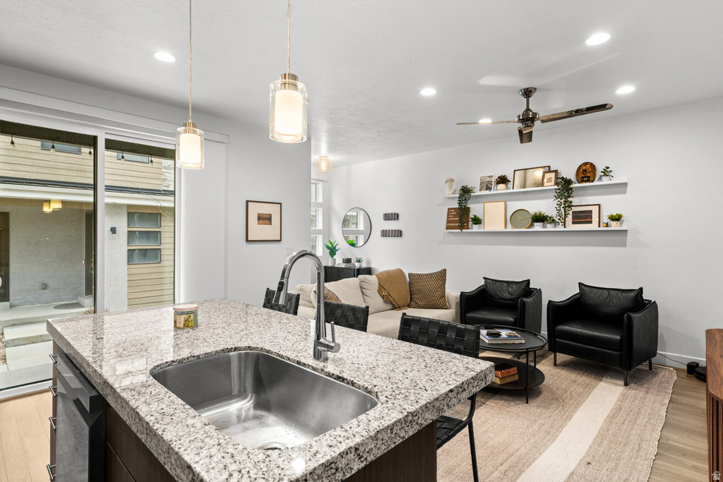 9217 S HOLIDAY BOWL CT Sandy, UT 84094