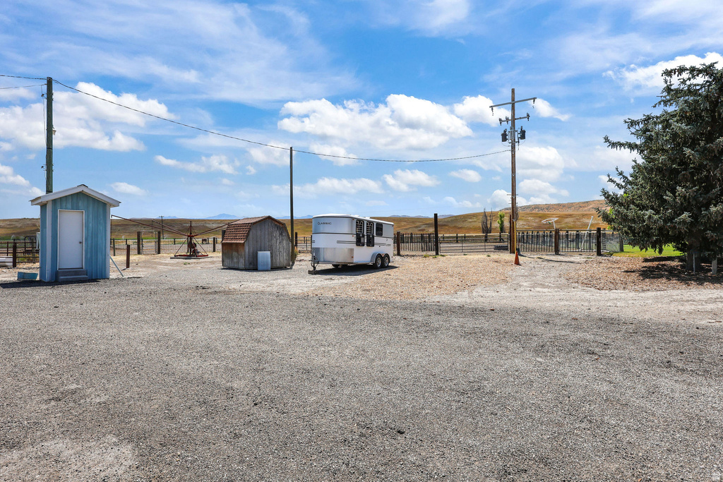 6995 W 2200 S Weston, ID 83286