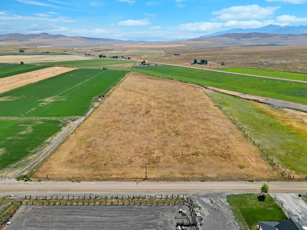 6995 W 2200 S Weston, ID 83286