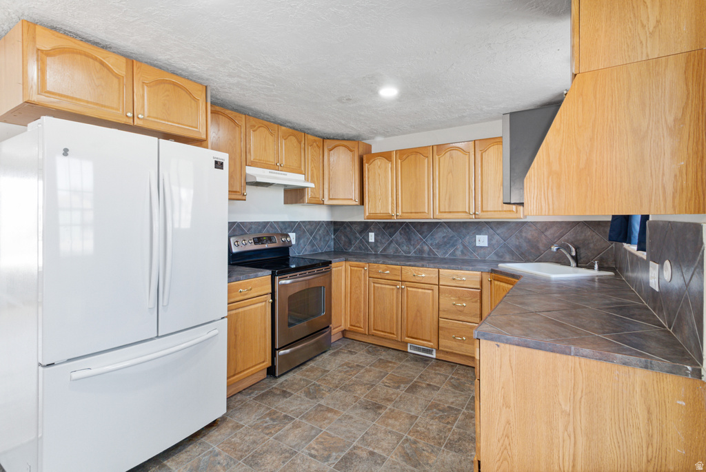 83 W 650 N Clearfield, UT 84015