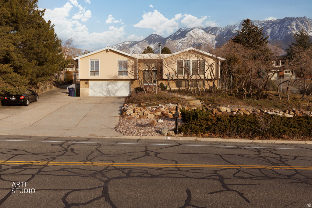 11129 S 2125 E Sandy, UT 84092