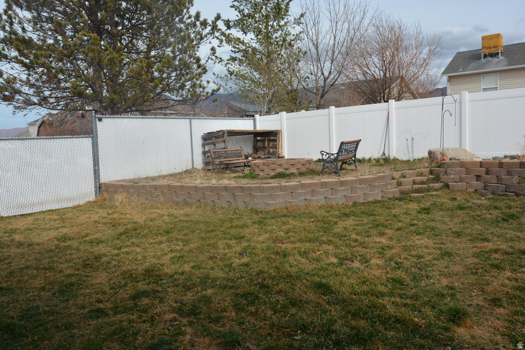 932 N 1250 ST Tooele, UT 84074