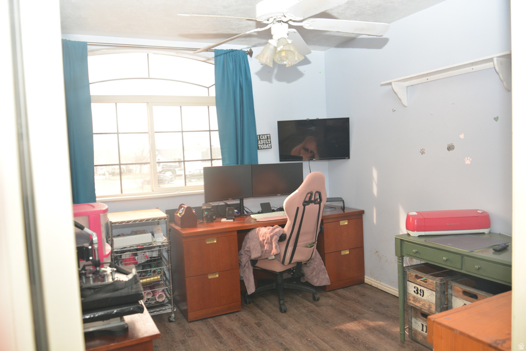 932 N 1250 ST Tooele, UT 84074