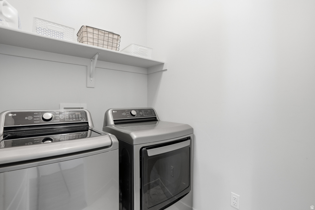 1259 E KELSEY DR Eagle Mountain, UT 84005