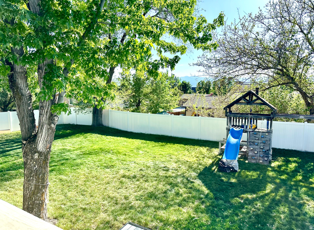 10240 S LOCKSLEY RD Sandy, UT 84092