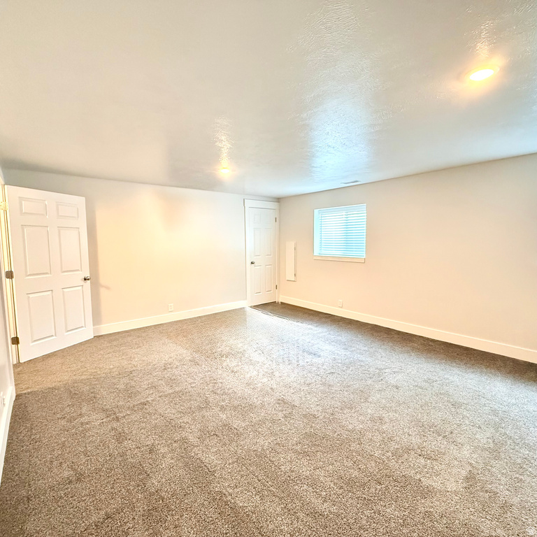10240 S LOCKSLEY RD Sandy, UT 84092