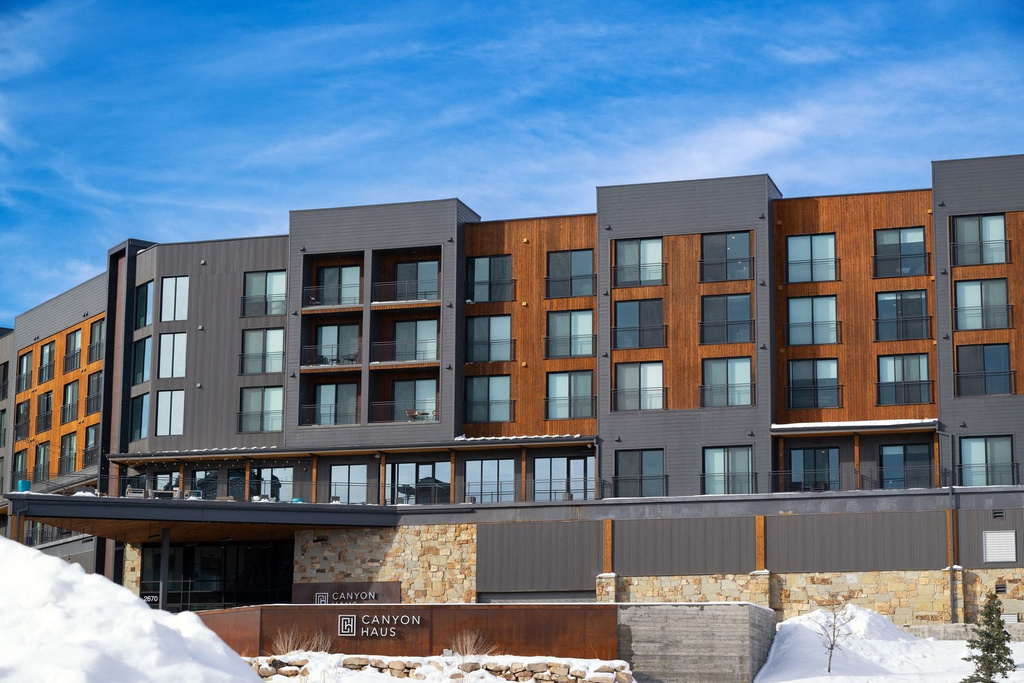 2670 W CANYONS RESORT DR #427 Park City, UT 84098