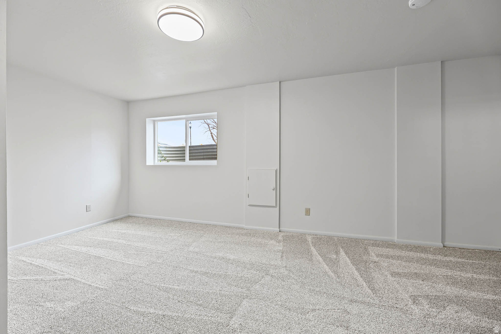 8832 S WILLOW WOOD WAY West Jordan, UT 84088