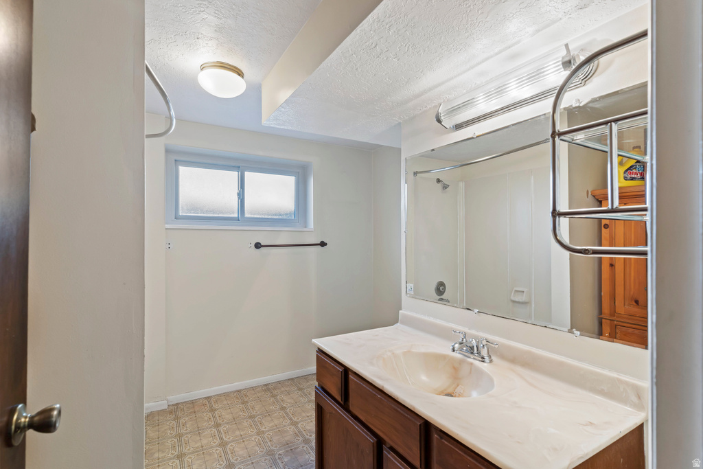 1874 N 300 W Sunset, UT 84015