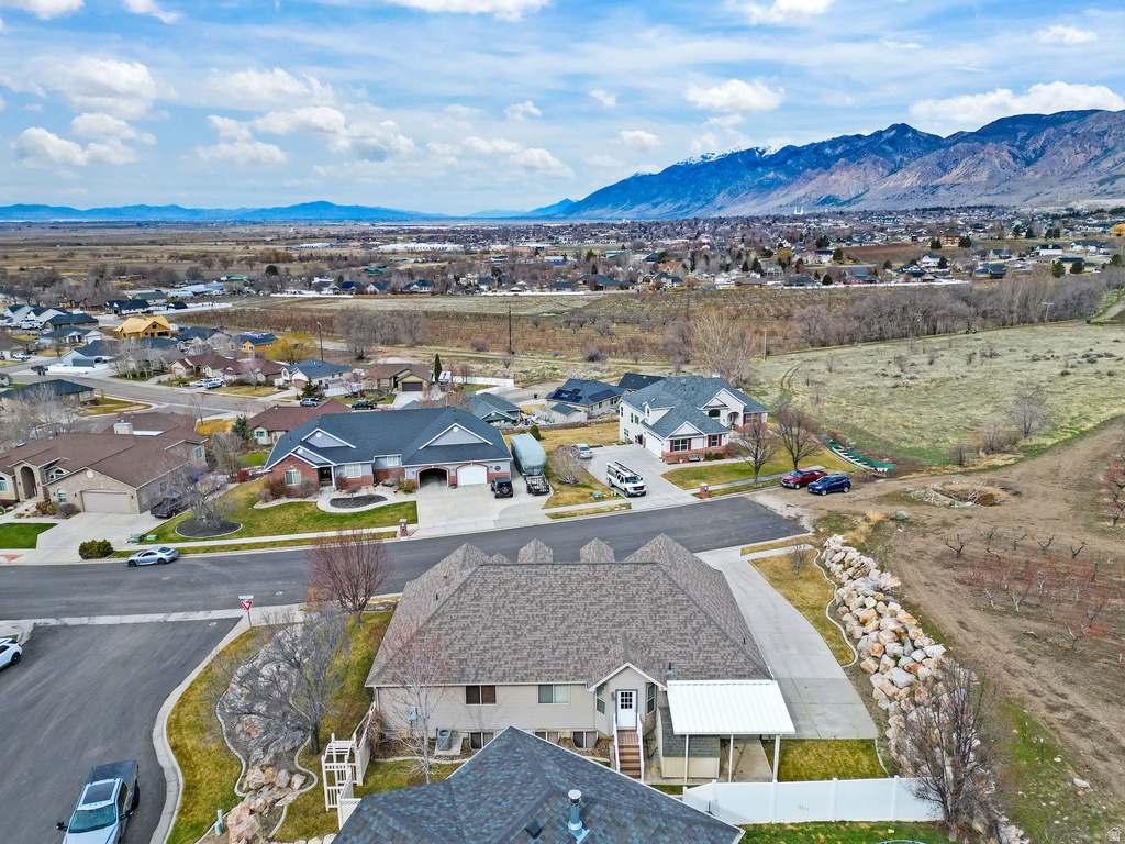 305 W 2300 S Perry, UT 84302
